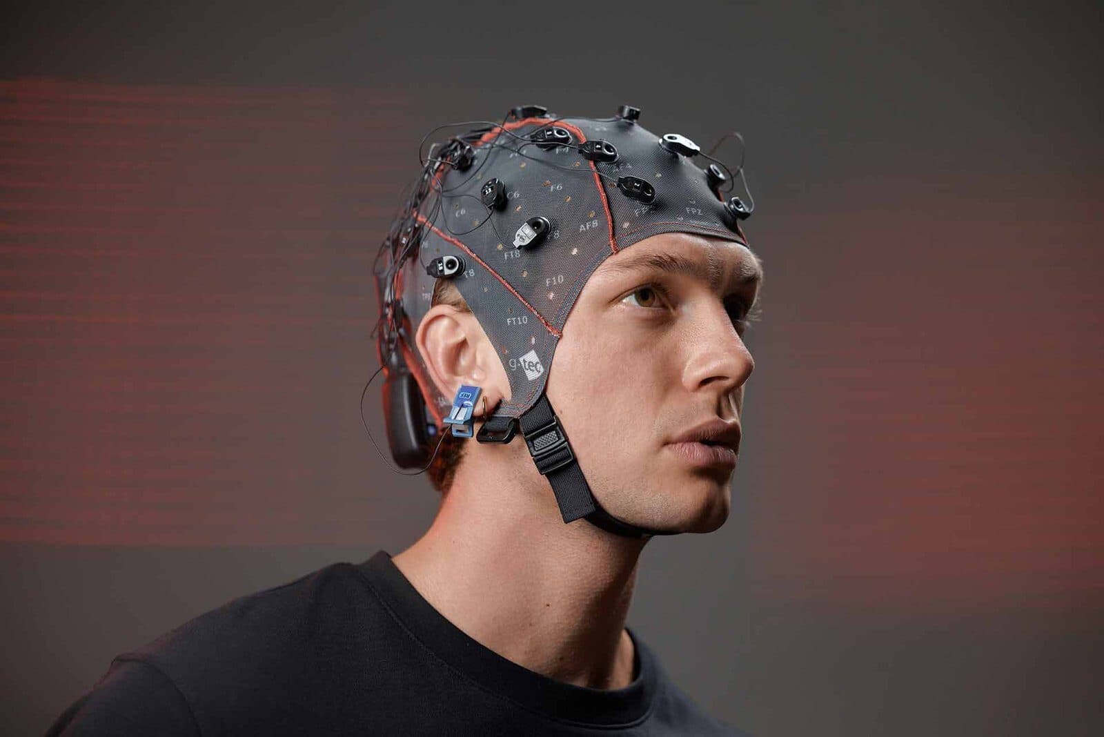 g.tec EEG başlığı